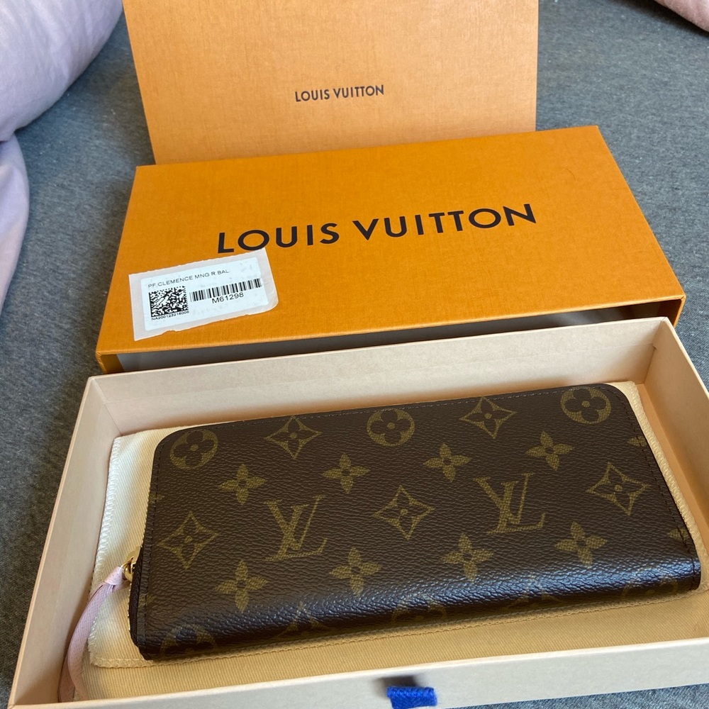 100% Authentic Louis Vuitton Clemence Wallet